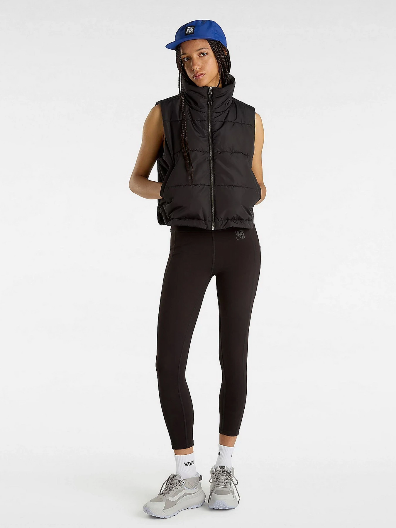 Куртки и дубленки Vans MTE Foundry Vest модель VN000HJTBLK1 Куртки и дубленки Vans MTE Foundry Vest модель VN000HJTBLK1 Фото