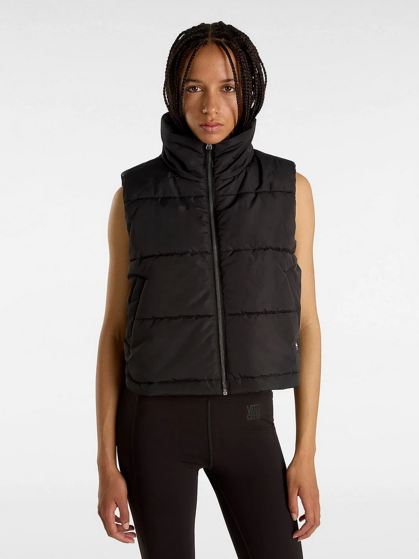 Куртки и дубленки Vans MTE Foundry Vest модель VN000HJTBLK1 Куртки и дубленки Vans MTE Foundry Vest модель VN000HJTBLK1 Фото