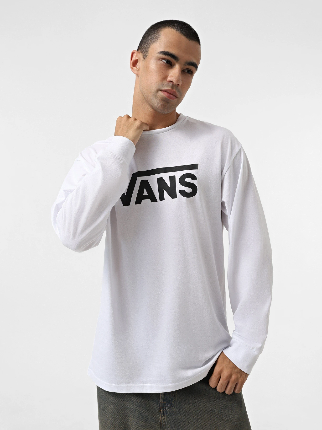 Худи и свитшоты Vans Classic модель VN0A7UECYB21 Худи и свитшоты Vans Classic модель VN0A7UECYB21 Фото