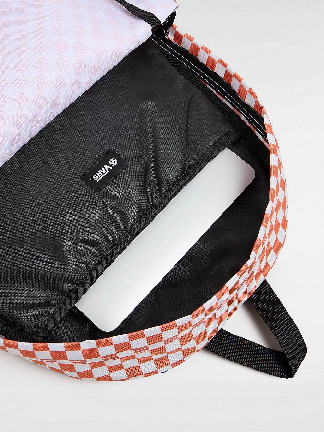 Рюкзаки Vans Old Skool Check 22L модель VN000H4XVVL1 Рюкзаки Vans Old Skool Check 22L модель VN000H4XVVL1 Фото