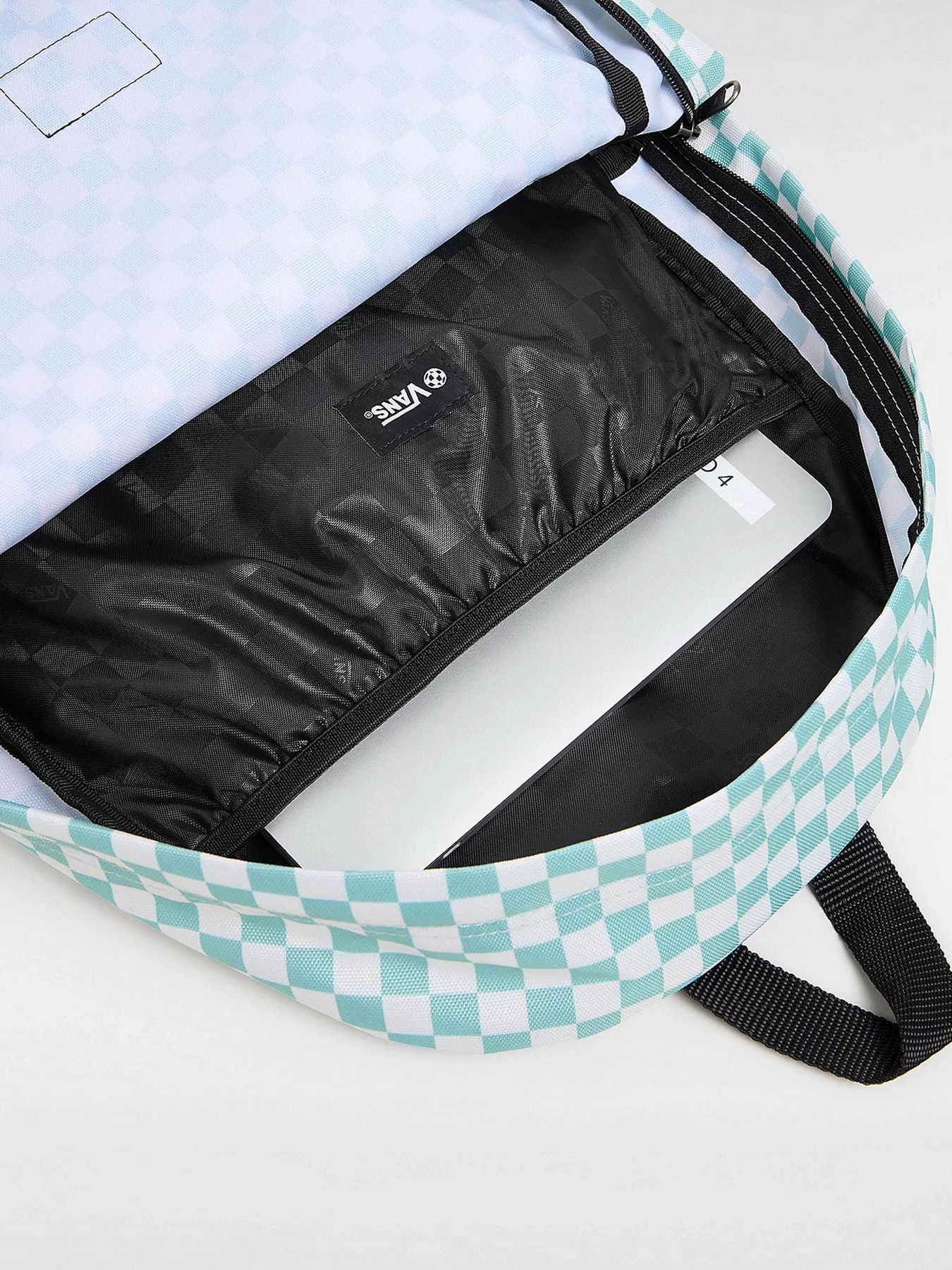 Рюкзаки Vans Old Skool Check 22L модель VN000H4XM8I1 Рюкзаки Vans Old Skool Check 22L модель VN000H4XM8I1 Фото