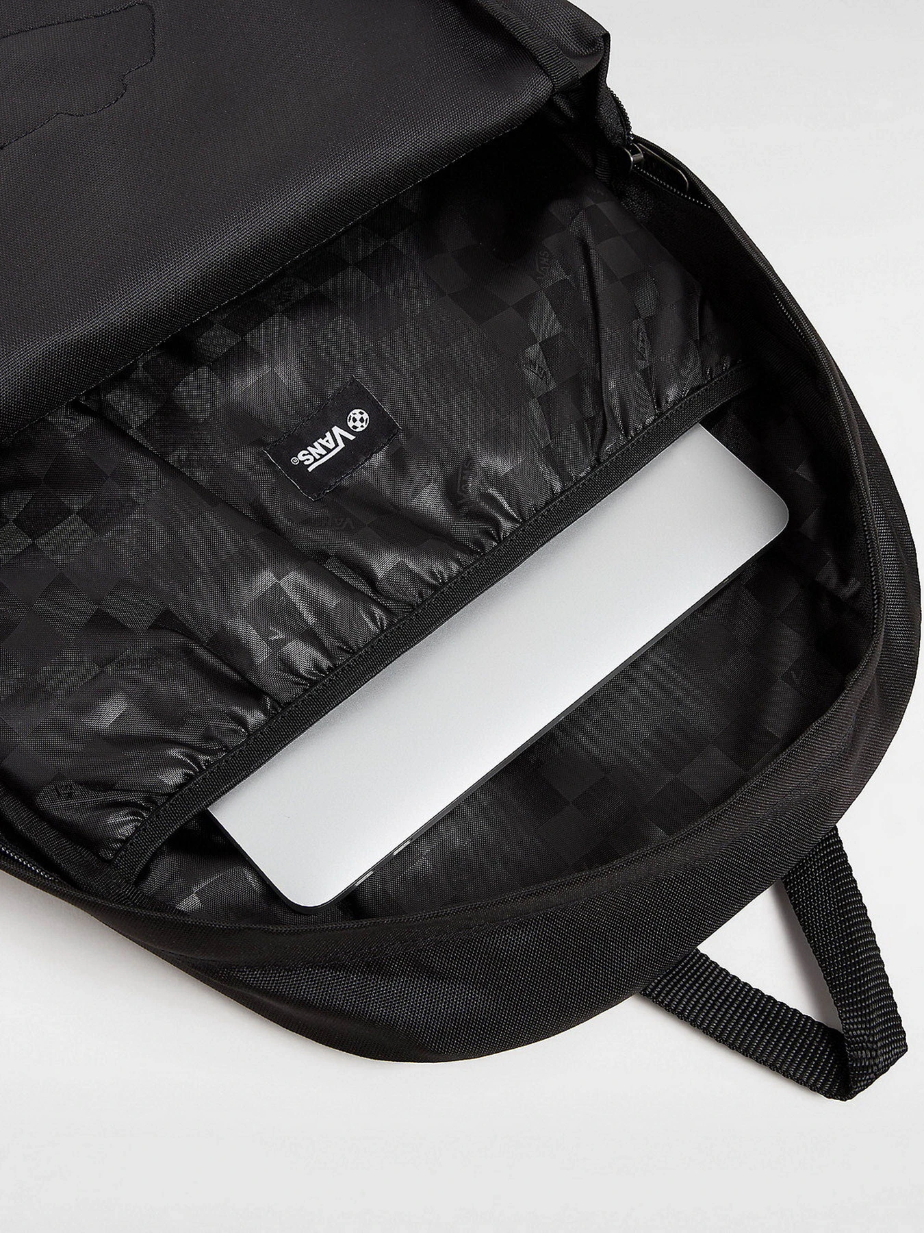 Рюкзаки Vans Old Skool Classic 22L модель VN000H4YBLK1 Фото