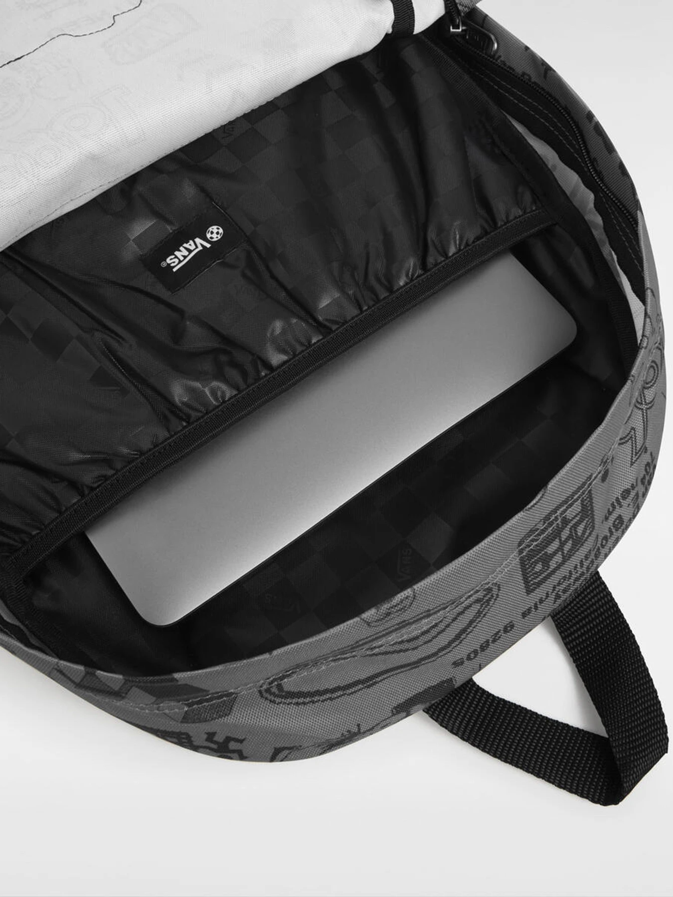 Рюкзаки Vans Old Skool Classic 22L модель VN000H4Y9JC1 Фото