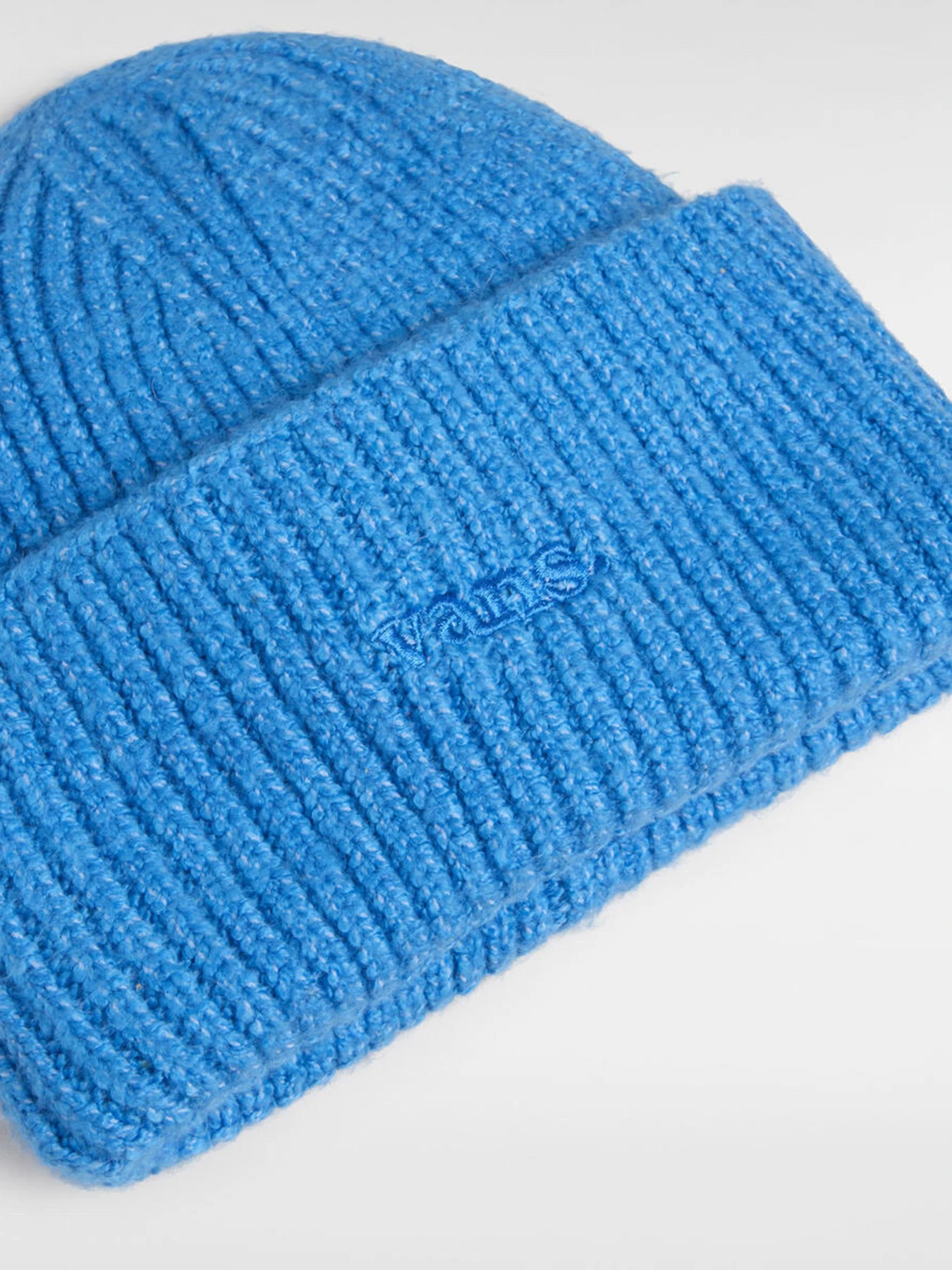 Шапки та кепки Vans Densmore Wide Cuff Beanie модель VN000HSXD411 Шапки та кепки Vans Densmore Wide Cuff Beanie модель VN000HSXD411 Фото