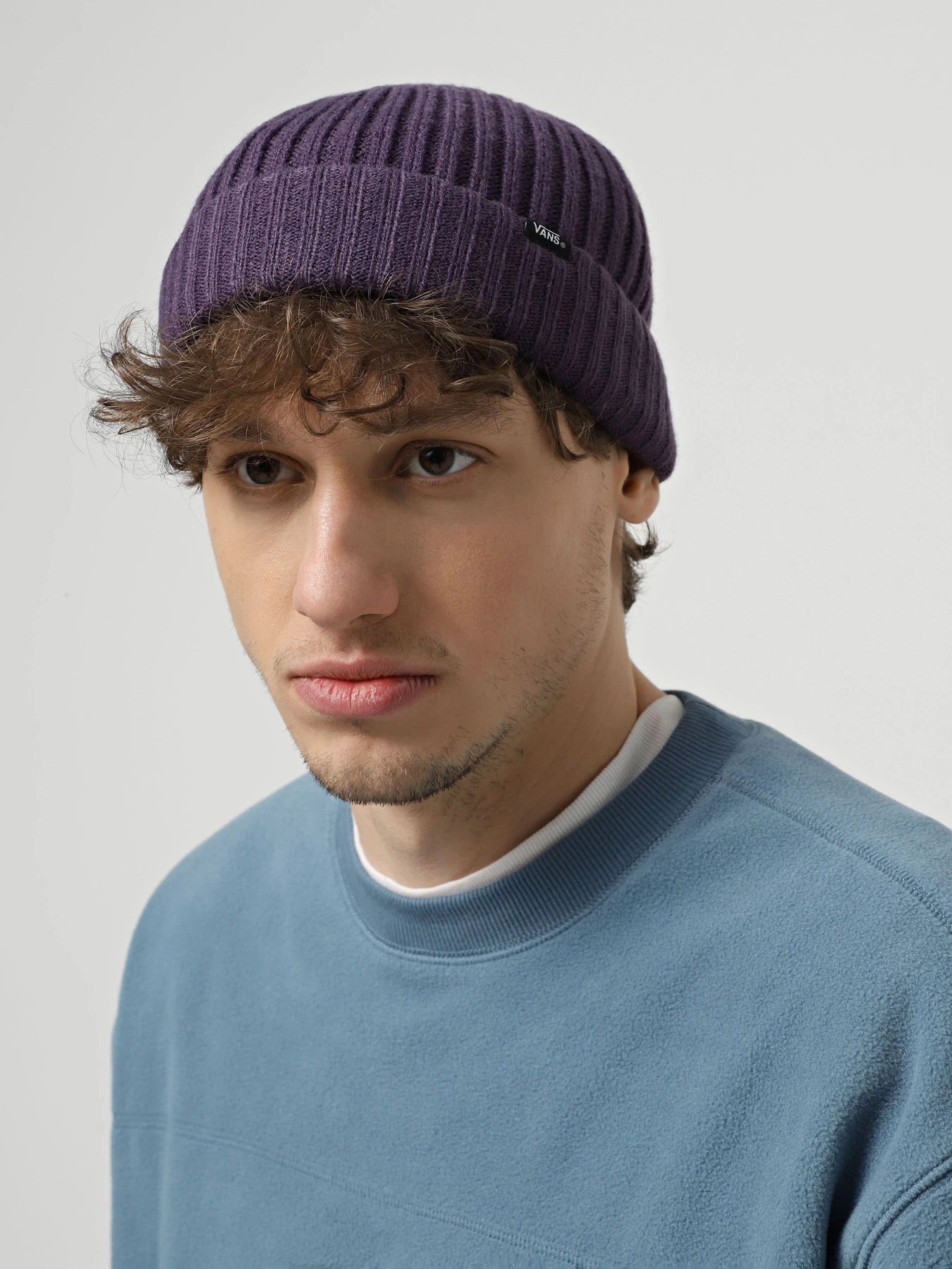 Шапки та кепки Vans Shallow Cuff Beanie модель VN0A5KIO11E1 Шапки та кепки Vans Shallow Cuff Beanie модель VN0A5KIO11E1 Фото