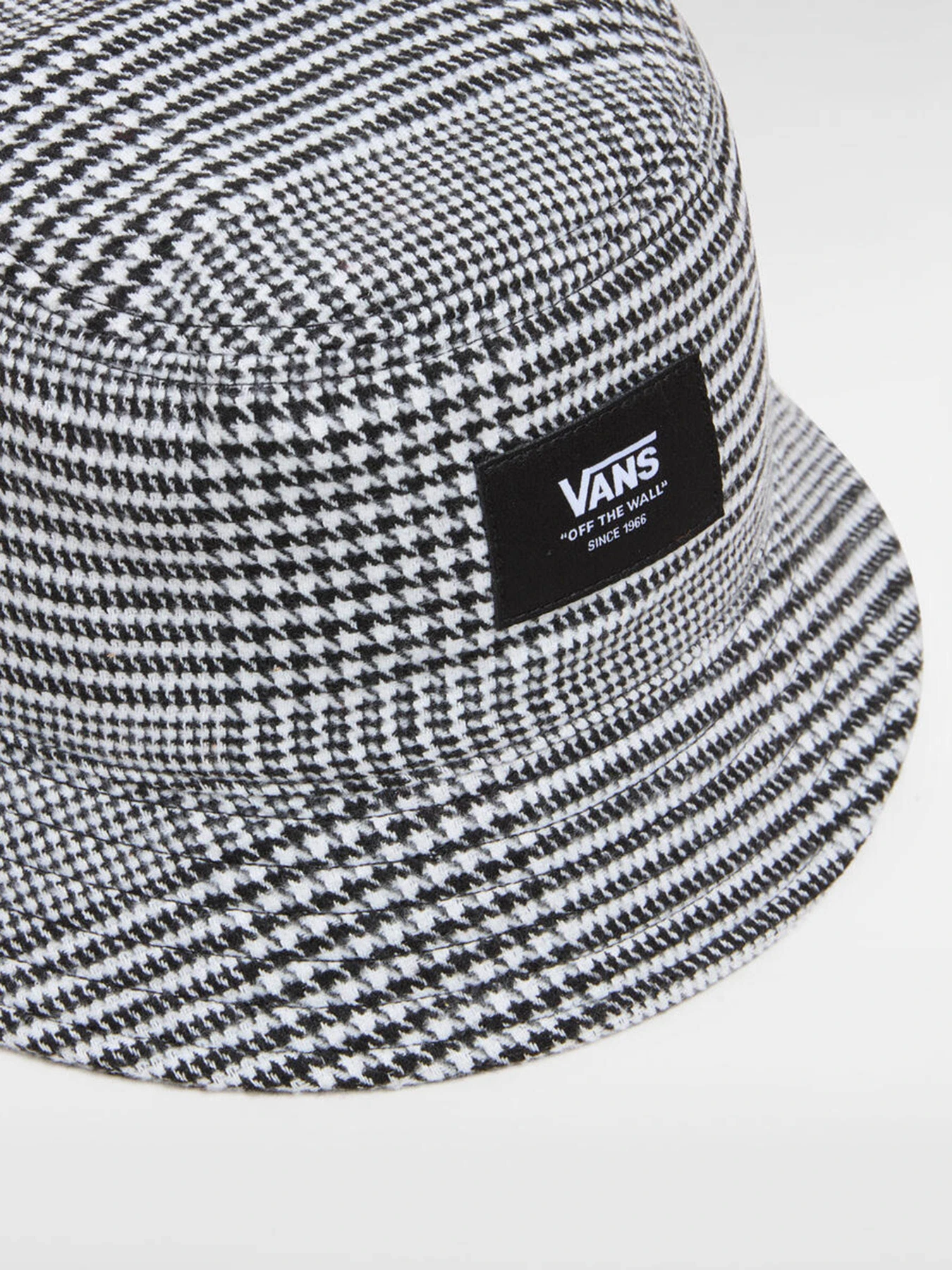 Шапки та кепки Vans Patch Bucket модель VN0A7S96Y281 Шапки та кепки Vans Patch Bucket модель VN0A7S96Y281 Фото