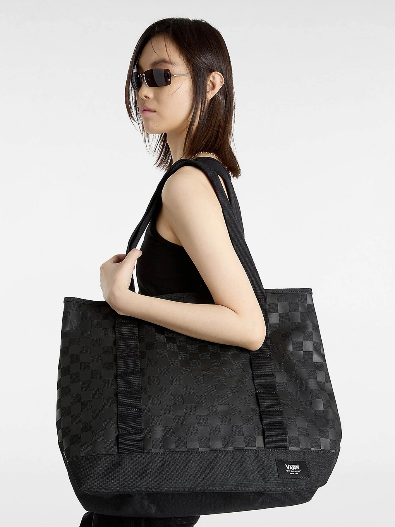 Сумки Vans Pergs DX 27L модель VN000HRMBKA1 Сумки Vans Pergs DX 27L модель VN000HRMBKA1 Фото