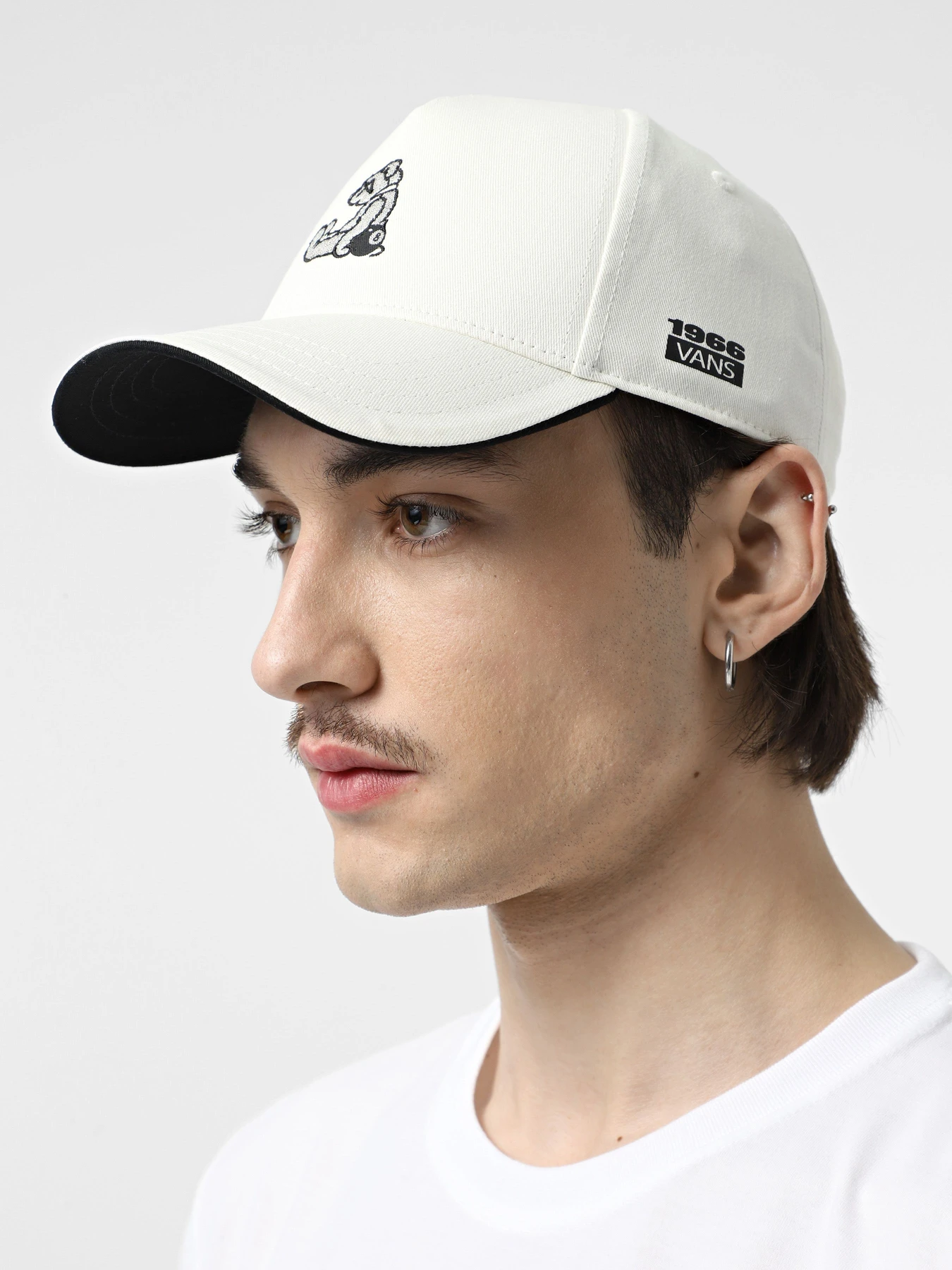 Шапки та кепки Vans Y2v Strapback модель VN000NBQFS81 Шапки та кепки Vans Y2v Strapback модель VN000NBQFS81 Фото