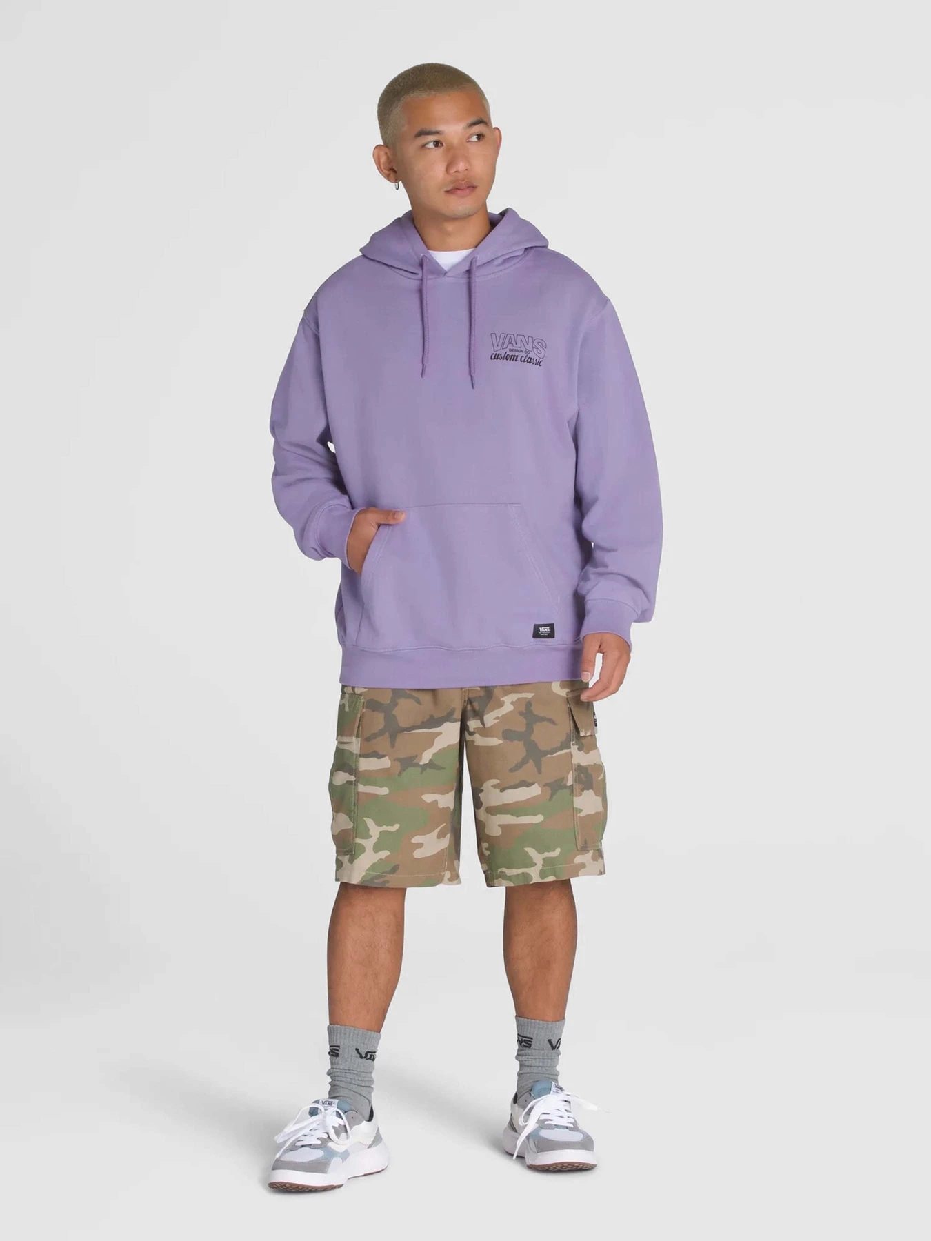 Худі та світшоти Vans Shop Front Pullover модель VN000NHR6PH1 Худі та світшоти Vans Shop Front Pullover модель VN000NHR6PH1 Фото