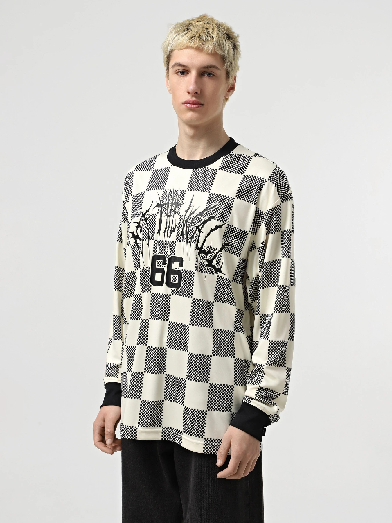 Худи и свитшоты Vans Metal Arch Soccer Knit модель VN000KUBE891 Худи и свитшоты Vans Metal Arch Soccer Knit модель VN000KUBE891 Фото