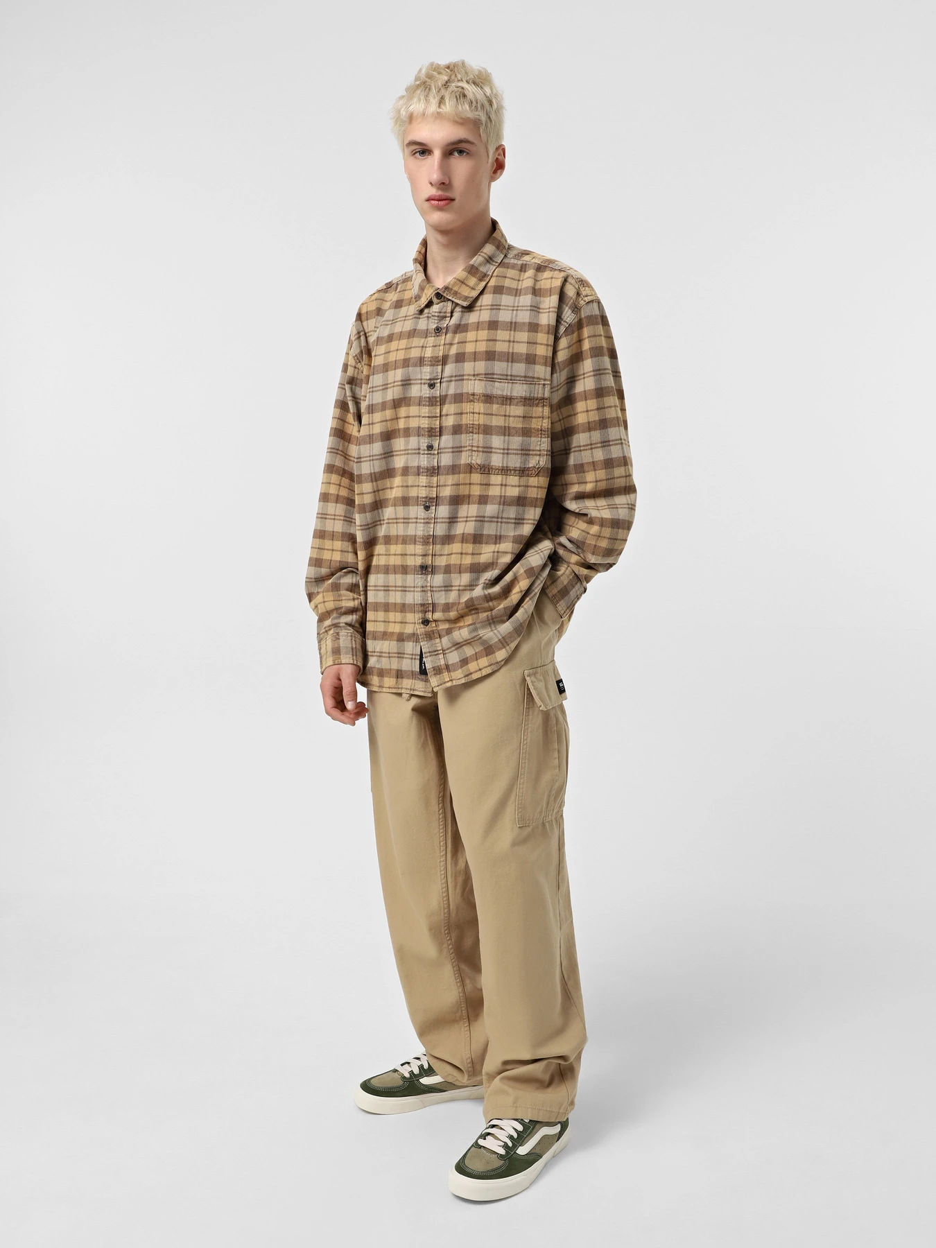 Рубашки Vans Nate Corduroy Woven модель VN000M10ZUJ1 Рубашки Vans Nate Corduroy Woven модель VN000M10ZUJ1 Фото