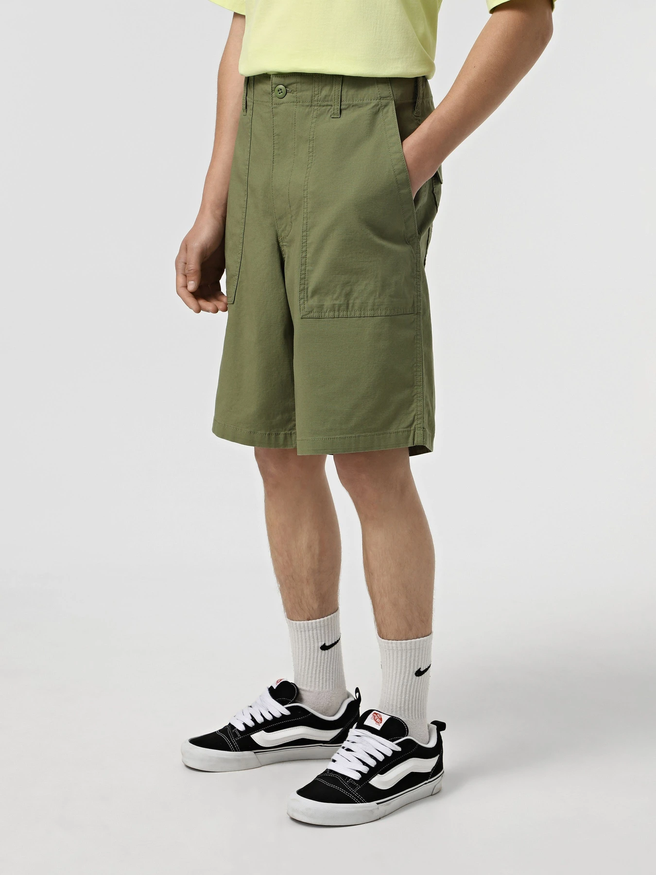 Шорты Vans Fatigue модель VN000M3AZBF1 Шорты Vans Fatigue модель VN000M3AZBF1 Фото