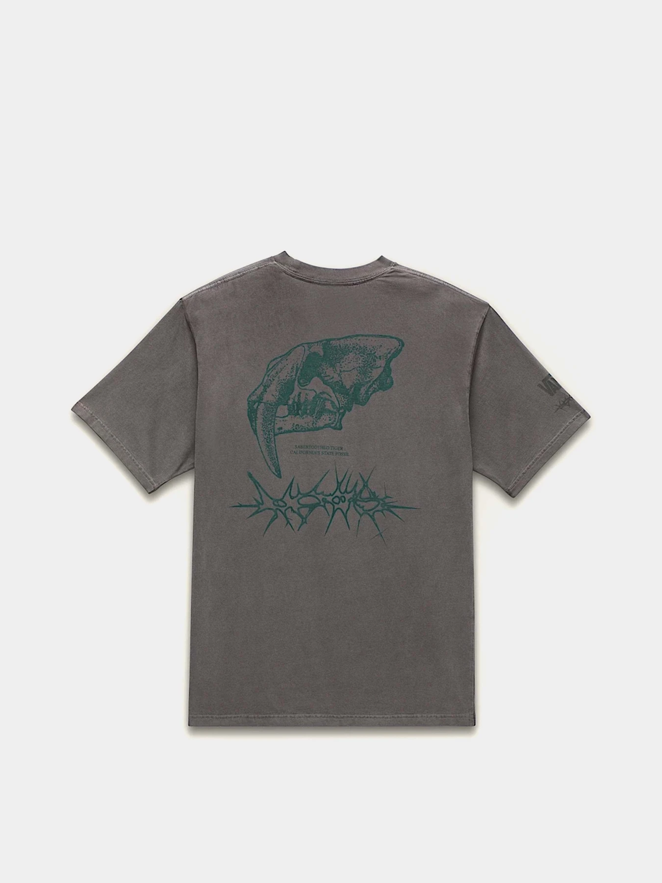 Футболки и поло Vans MTE Sabertooth модель VN000M2RBLK1 Футболки и поло Vans MTE Sabertooth модель VN000M2RBLK1 Фото
