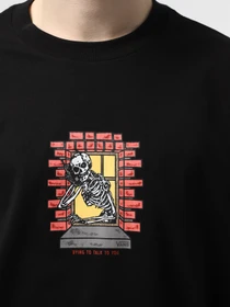 Футболки и поло Vans Skull Window модель VN000NHUBLK1 Фото