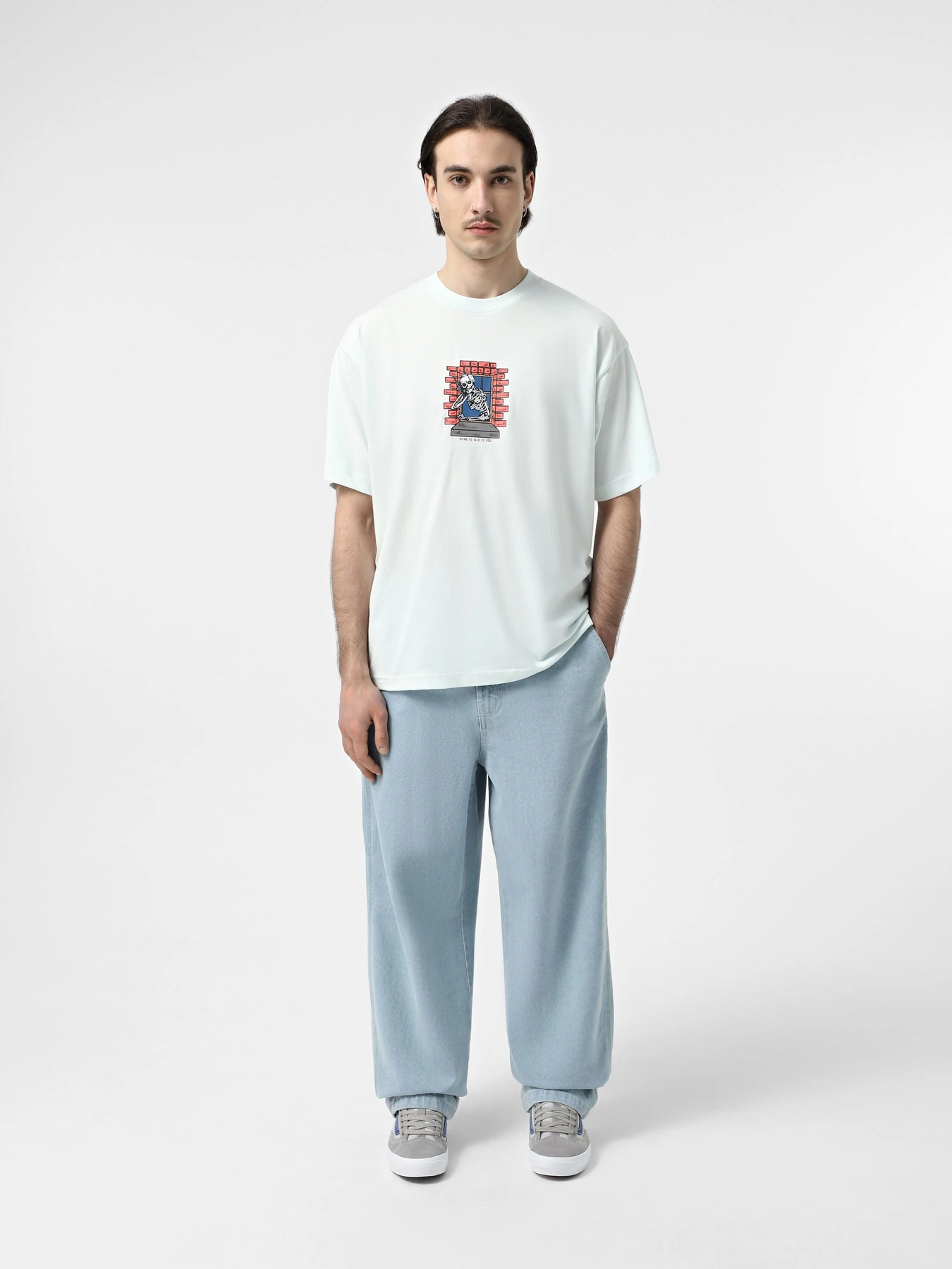 Футболки и поло Vans Skull Window модель VN000NHURNE1 Футболки и поло Vans Skull Window модель VN000NHURNE1 Фото