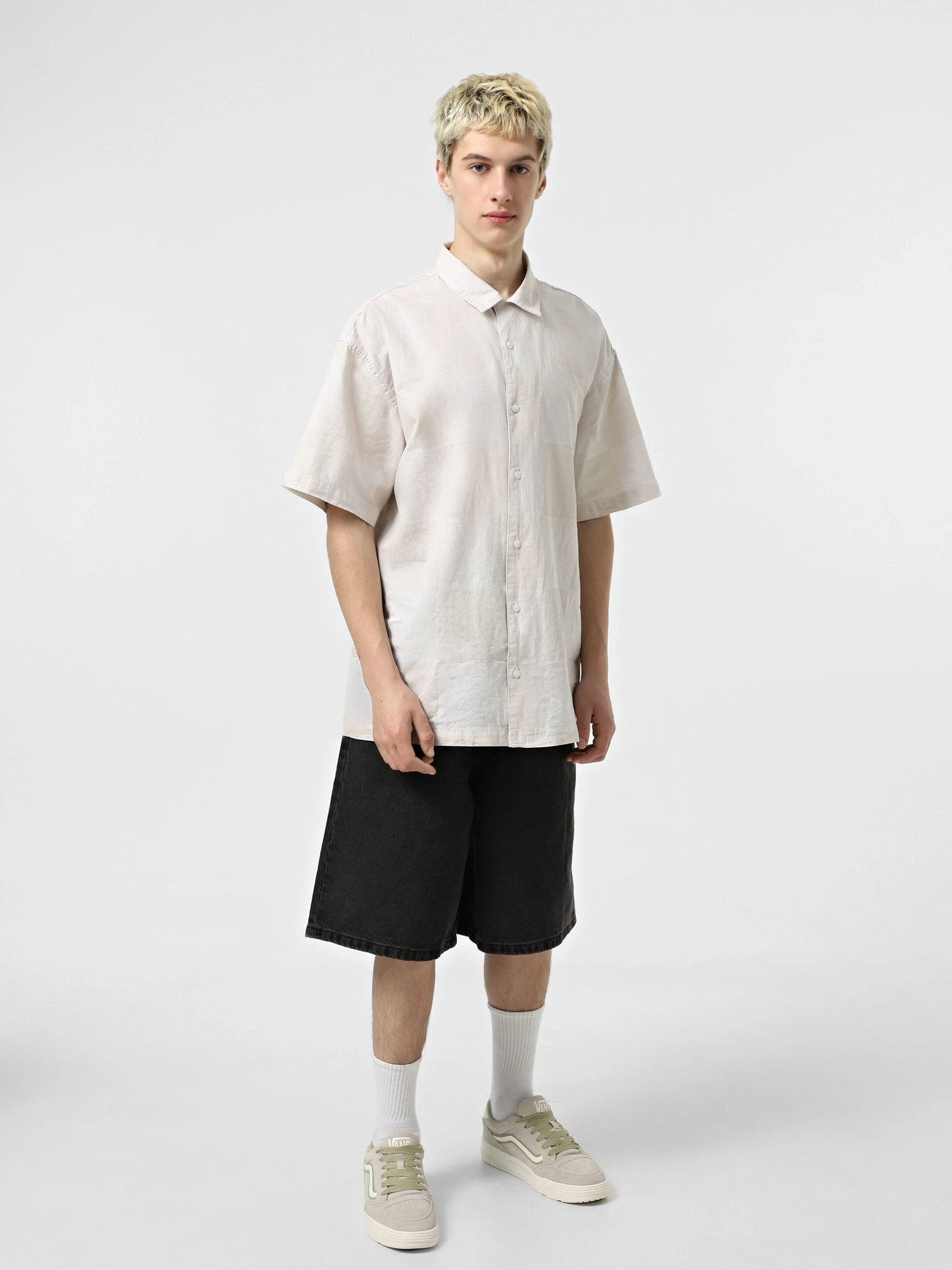 Рубашки Vans Kessler Checkerboard Woven модель VN000M18E681 Рубашки Vans Kessler Checkerboard Woven модель VN000M18E681 Фото