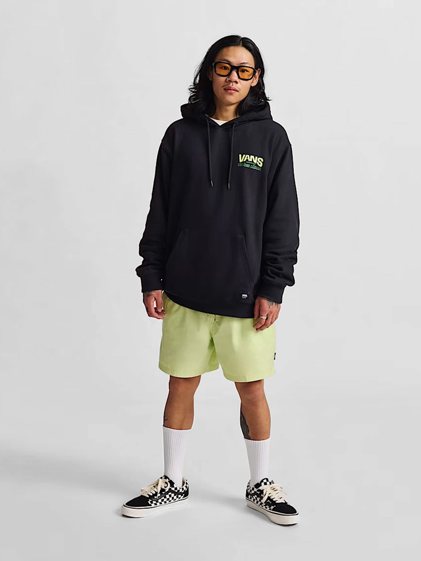 Худи и свитшоты Vans Shop Front модель VN000NHRBLK1 Худи и свитшоты Vans Shop Front модель VN000NHRBLK1 Фото