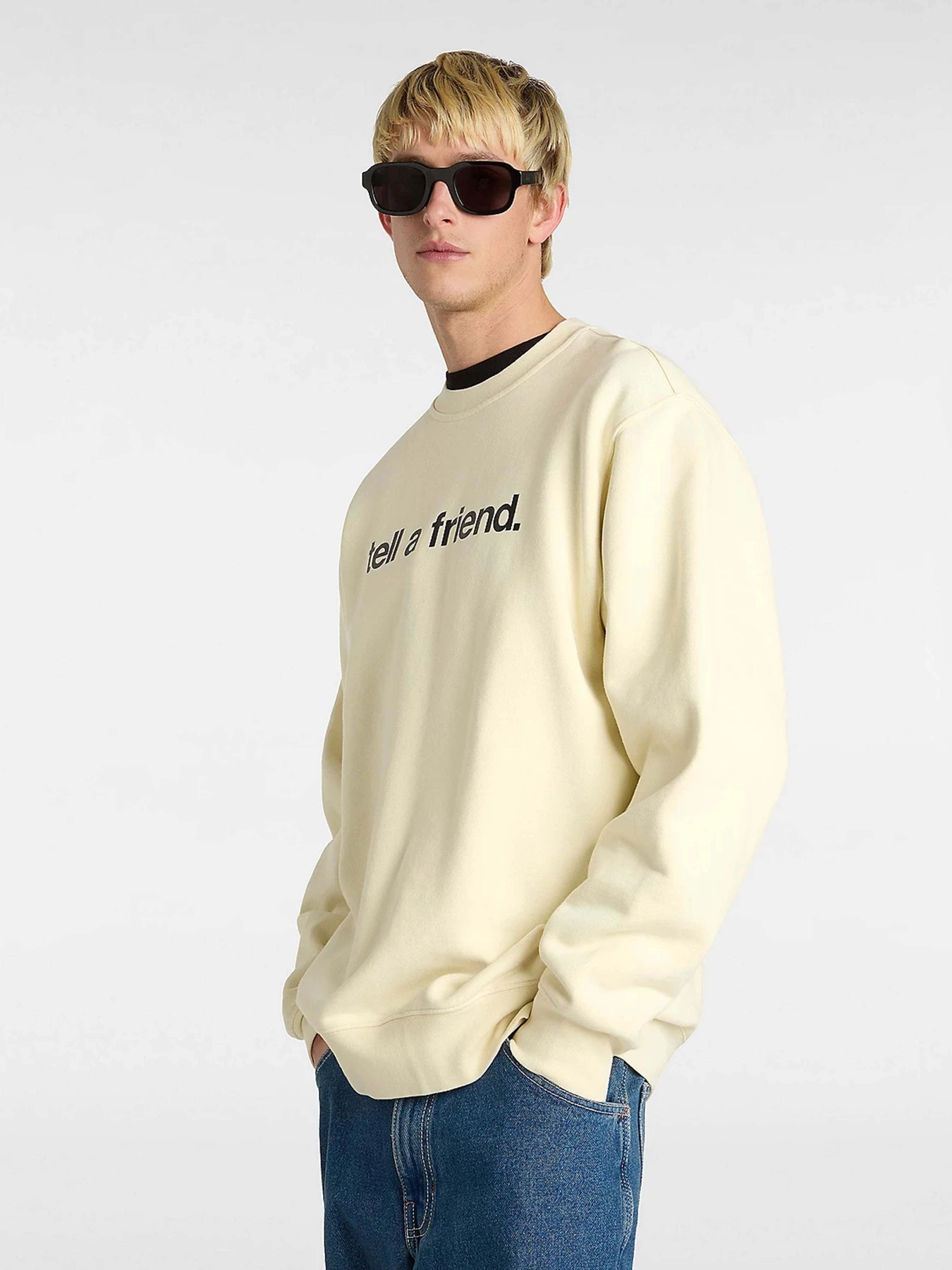 Худі та світшоти Vans Tell A Friend Crew модель VN000NZCE301 Худі та світшоти Vans Tell A Friend Crew модель VN000NZCE301 Фото