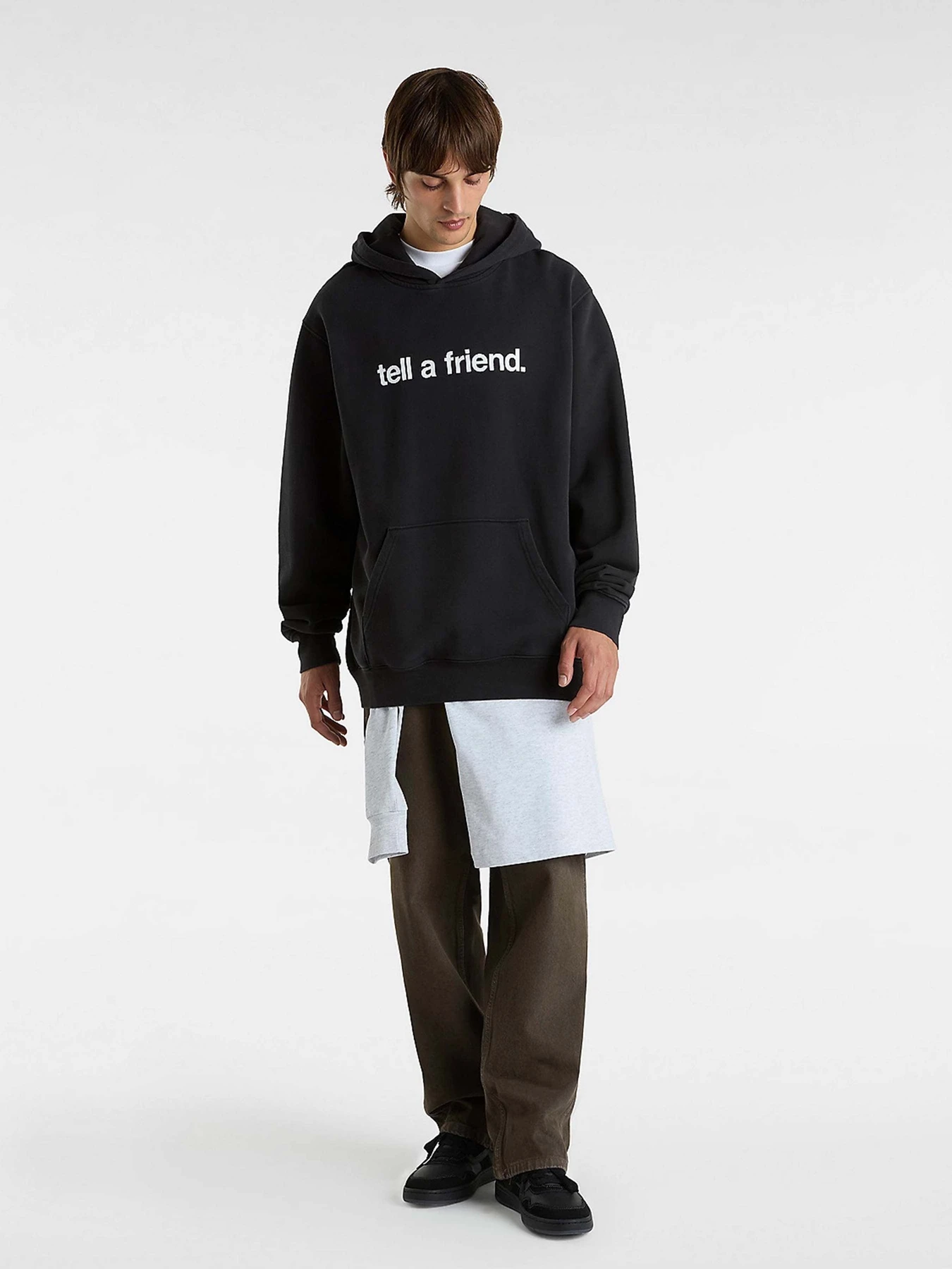 Худі та світшоти Vans Tell A Friend Crew модель VN000NZDBLK1 Худі та світшоти Vans Tell A Friend Crew модель VN000NZDBLK1 Фото