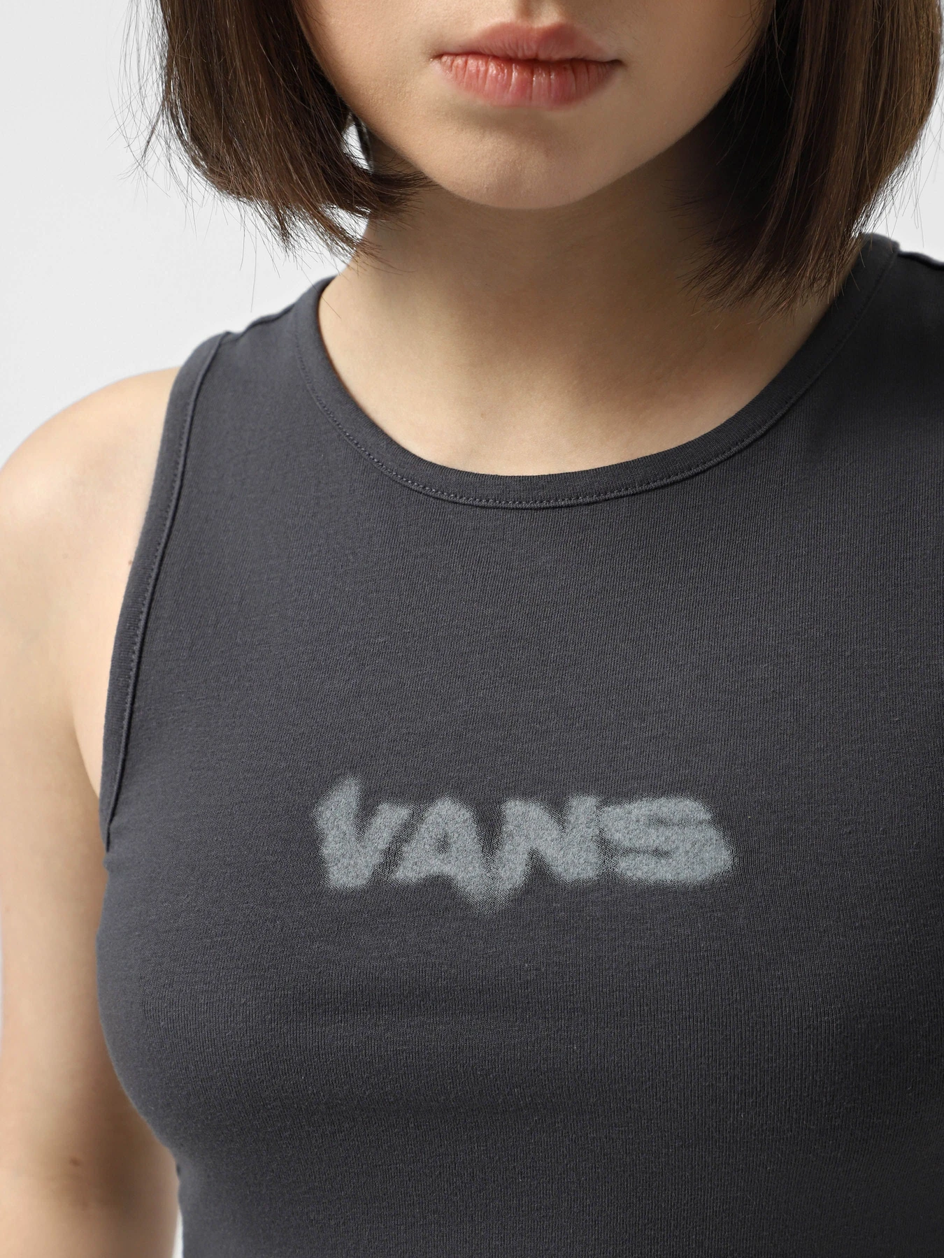Футболки і поло Vans Blur Fitted Crop Tank модель VN000MBX1O71 Футболки і поло Vans Blur Fitted Crop Tank модель VN000MBX1O71 Фото