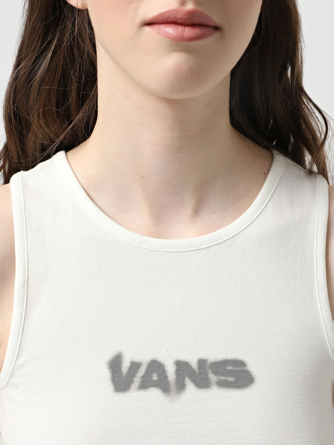 Футболки и поло Vans Blur Fitted Crop Tank модель VN000MBXFS81 Футболки и поло Vans Blur Fitted Crop Tank модель VN000MBXFS81 Фото