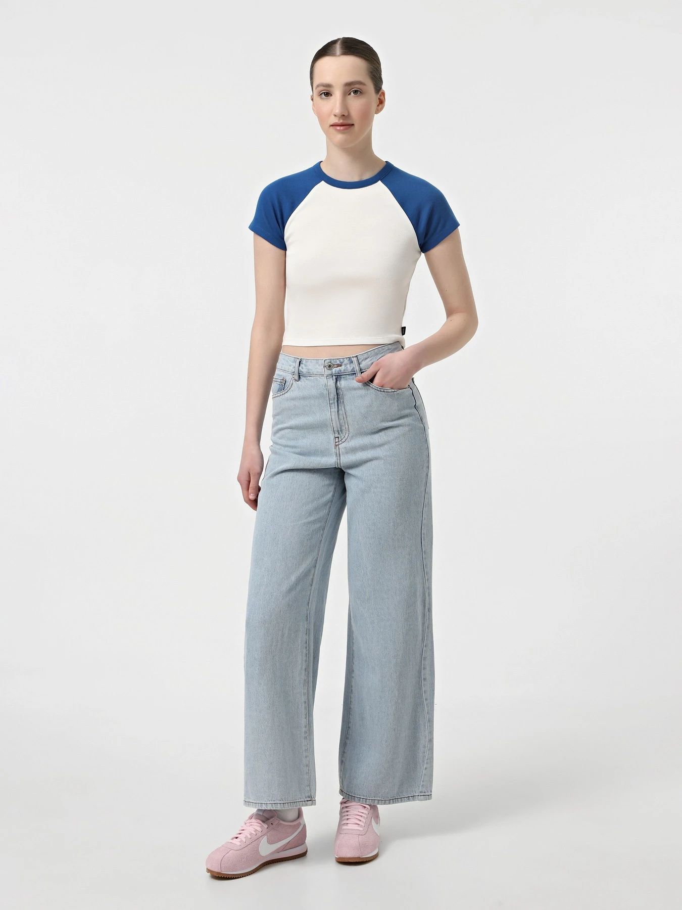 Футболки и поло Vans Clare Raglan модель VN000M96UR21 Футболки и поло Vans Clare Raglan модель VN000M96UR21 Фото