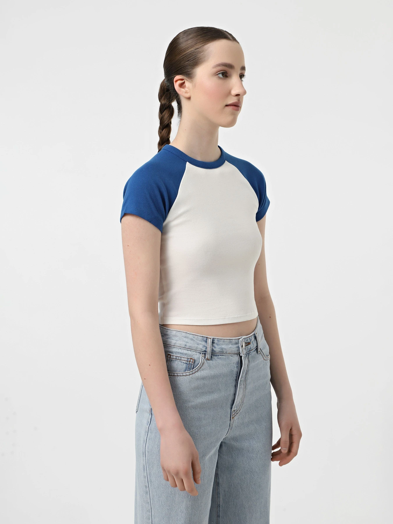 Футболки и поло Vans Clare Raglan модель VN000M96UR21 Футболки и поло Vans Clare Raglan модель VN000M96UR21 Фото