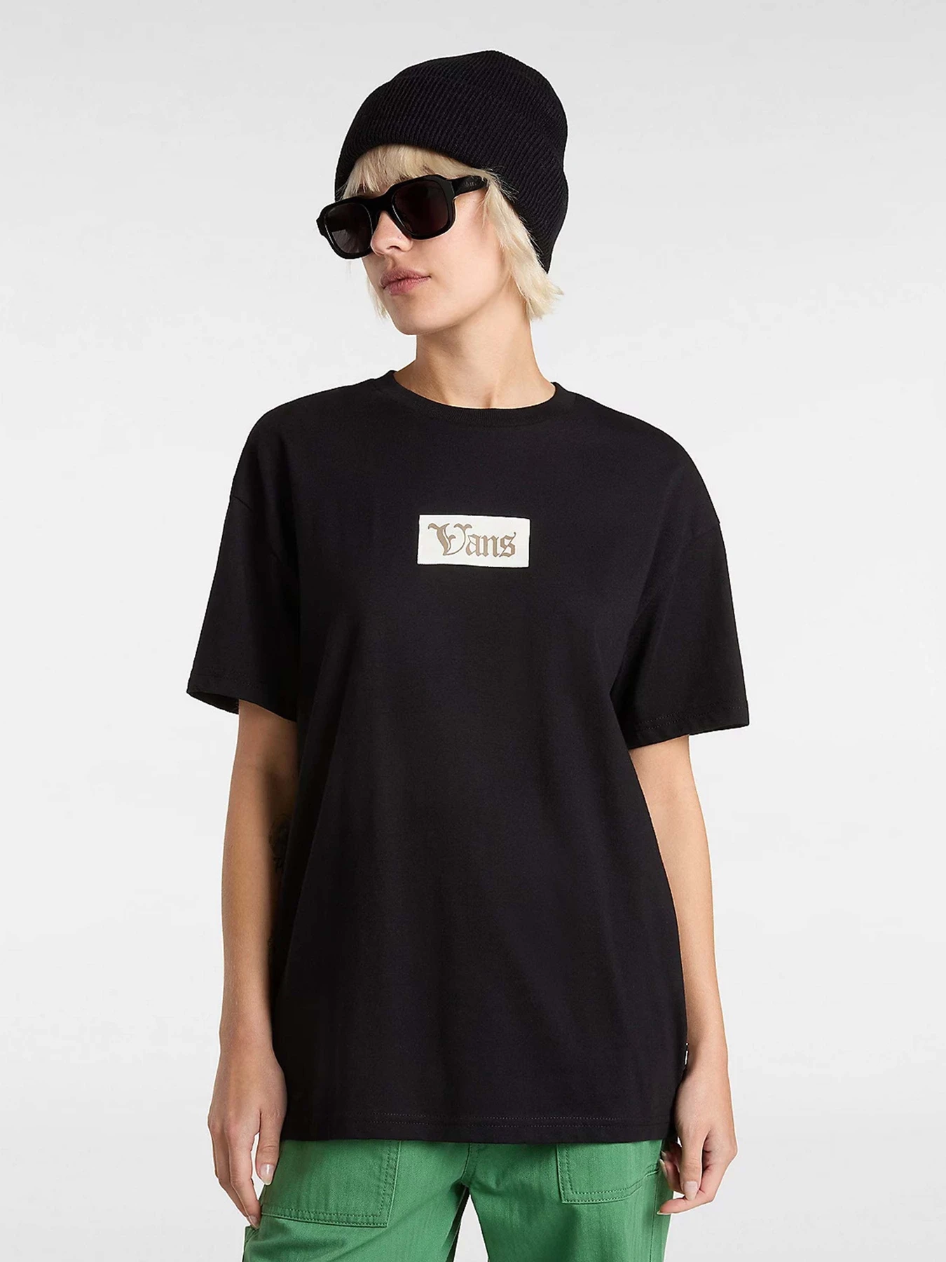 Футболки і поло Vans Garden Oversized модель VN000MCGBLK1 Футболки і поло Vans Garden Oversized модель VN000MCGBLK1 Фото
