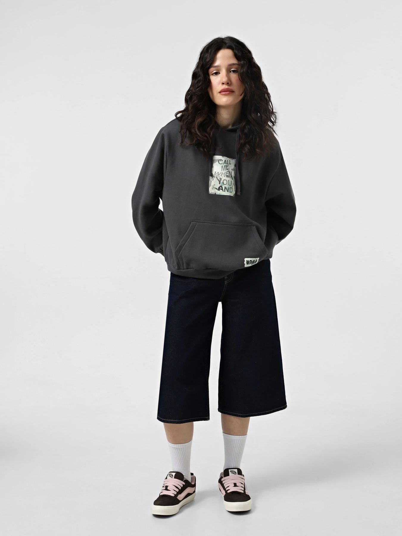 Худі та світшоти Vans Missed Flights Bloussant модель VN000MAB1O71 Худі та світшоти Vans Missed Flights Bloussant модель VN000MAB1O71 Фото
