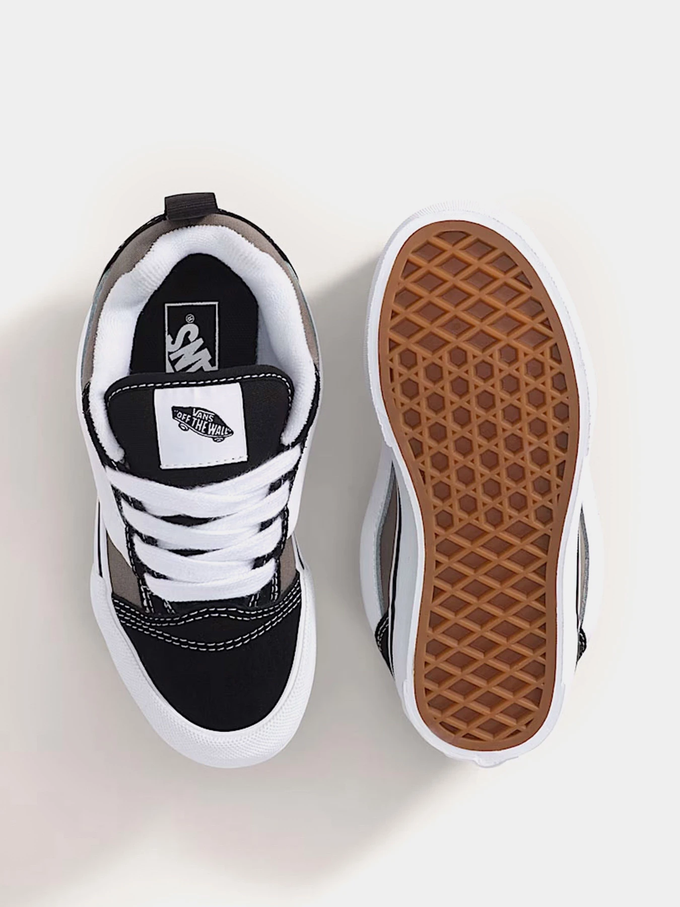 Кеды Vans Knu Skool модель VN000D2T4Y41 Кеды Vans Knu Skool модель VN000D2T4Y41 Фото