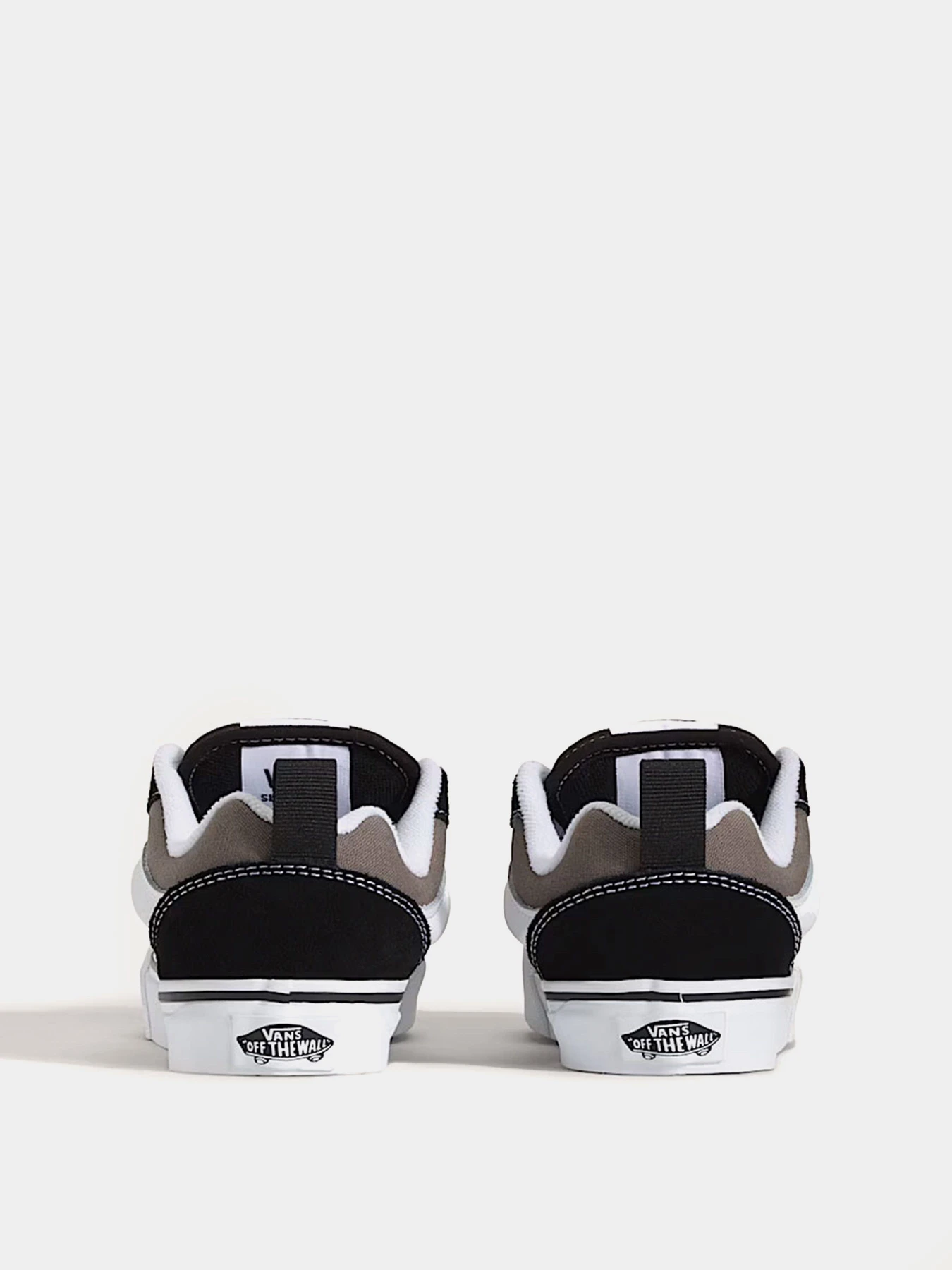 Кеды Vans Knu Skool модель VN000D2T4Y41 Кеды Vans Knu Skool модель VN000D2T4Y41 Фото