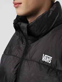 Куртки та дублянки Vans MTE Bridgewood Reversible модель VN000PJ7BLK1 Фото