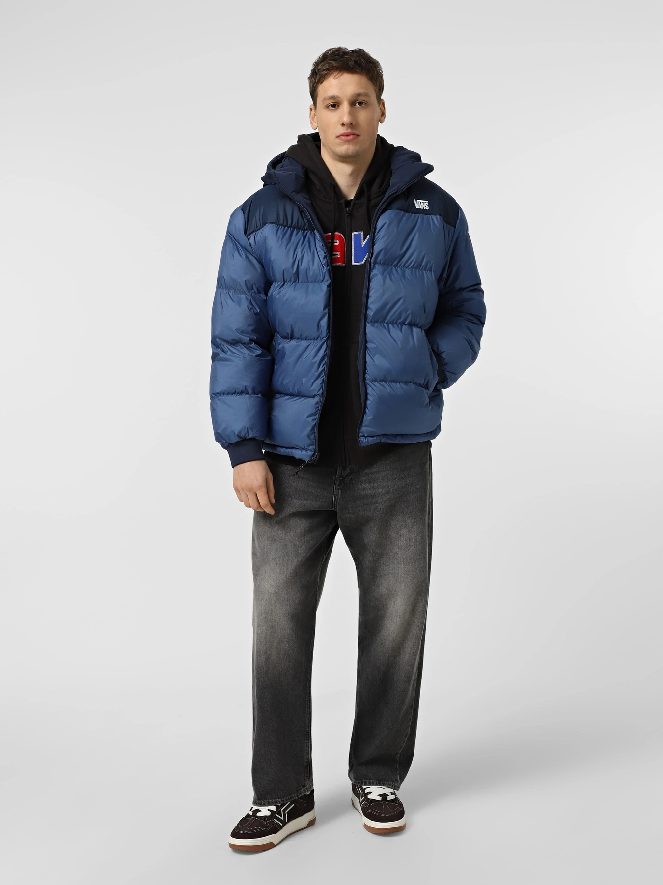 Куртки та дублянки Vans MTE Bridgewood Reversible Puffer модель VN000PJ7LKZ1 Куртки та дублянки Vans MTE Bridgewood Reversible Puffer модель VN000PJ7LKZ1 Фото