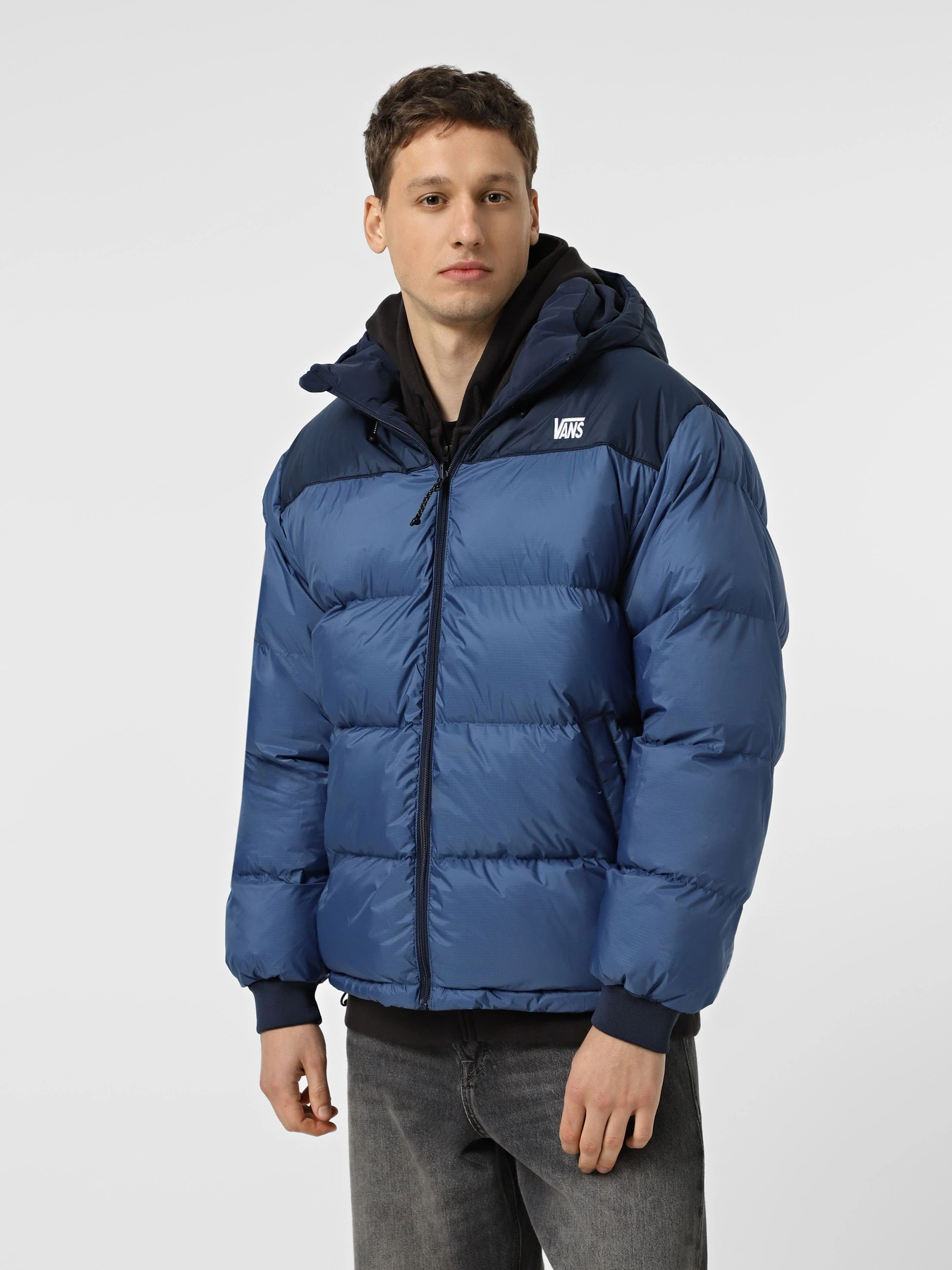 Куртки та дублянки Vans MTE Bridgewood Reversible Puffer модель VN000PJ7LKZ1 Куртки та дублянки Vans MTE Bridgewood Reversible Puffer модель VN000PJ7LKZ1 Фото