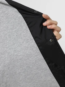 Куртки та дублянки Vans Riley модель VN000P75BLK1 Фото
