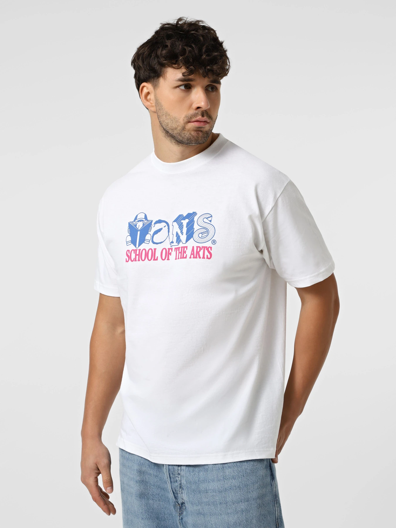 Футболки и поло Vans Art Skool модель VN000PCAWHT1 Футболки и поло Vans Art Skool модель VN000PCAWHT1 Фото