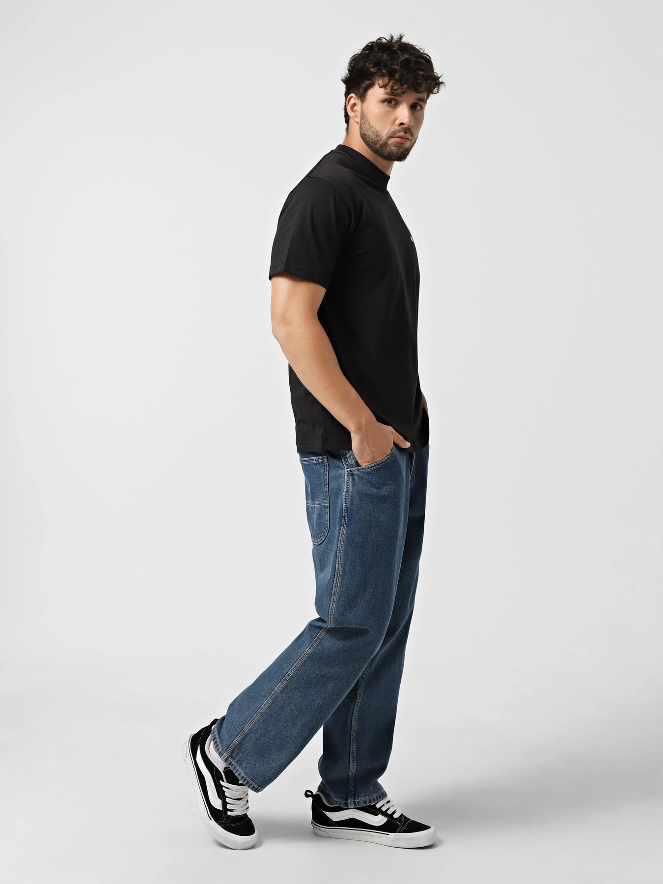 Футболки и поло Vans Left Chest модель VN000R9XBLK1 Фото
