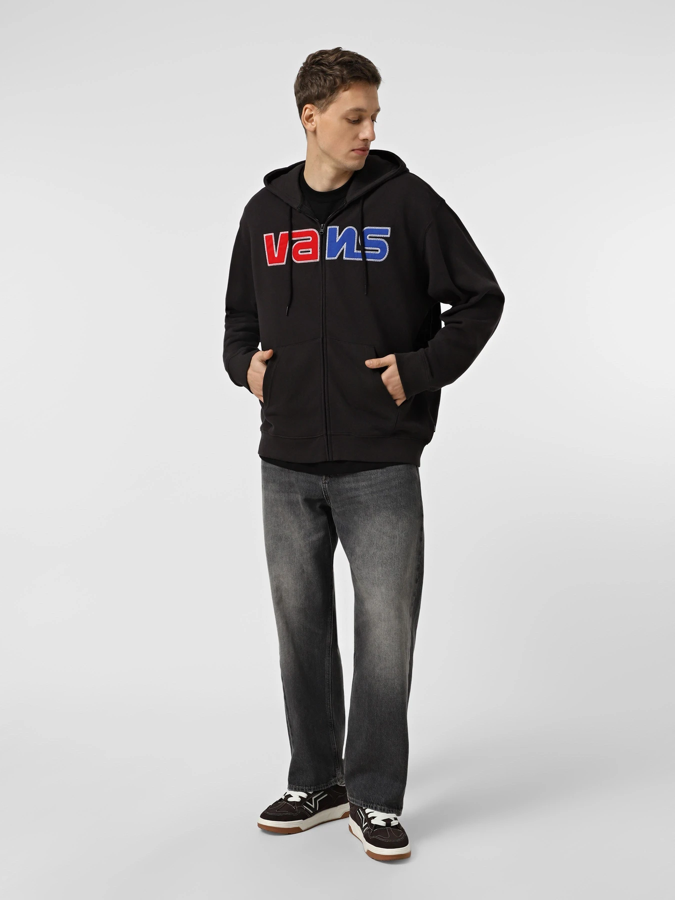 Худи и свитшоты Vans Constant модель VN000PA7BLK1 Худи и свитшоты Vans Constant модель VN000PA7BLK1 Фото