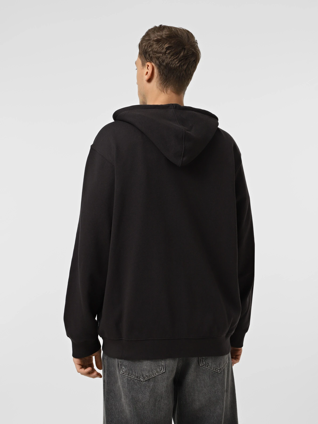 Худи и свитшоты Vans Constant модель VN000PA7BLK1 Худи и свитшоты Vans Constant модель VN000PA7BLK1 Фото
