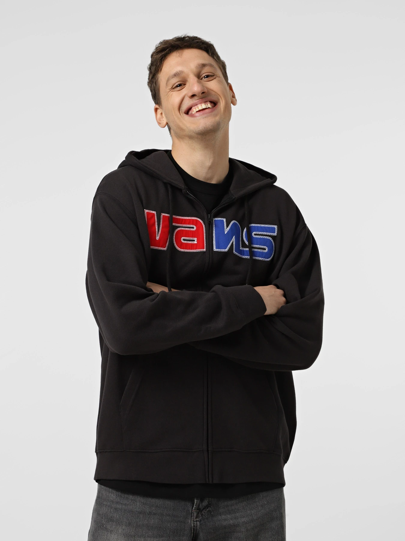 Худи и свитшоты Vans Constant модель VN000PA7BLK1 Худи и свитшоты Vans Constant модель VN000PA7BLK1 Фото