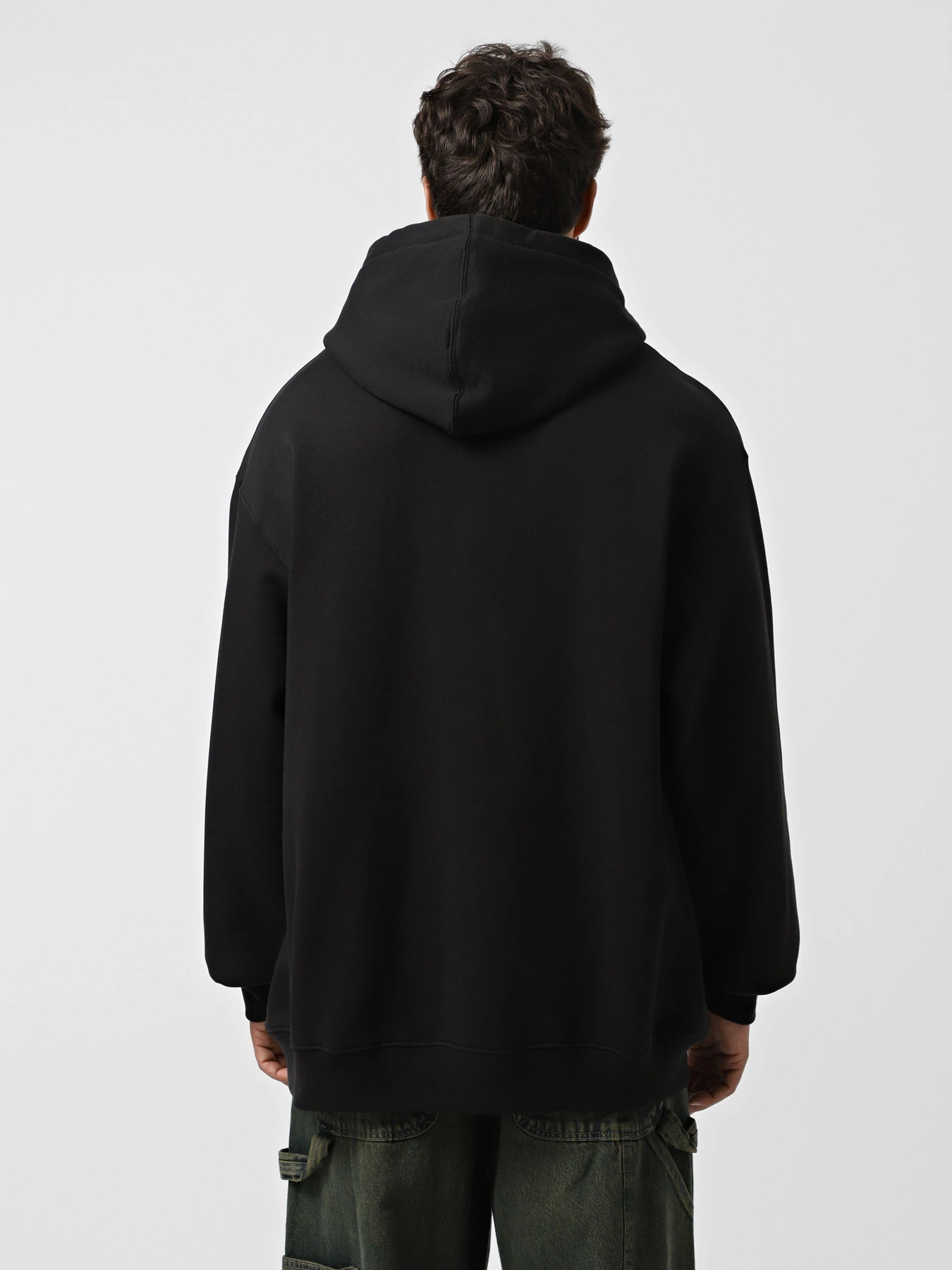 Худи и свитшоты Vans Left Chest II Loose модель VN000P21BLK1 Худи и свитшоты Vans Left Chest II Loose модель VN000P21BLK1 Фото