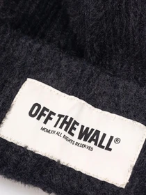 Шапки та кепки Vans модель VN000QAWBLK1 Фото