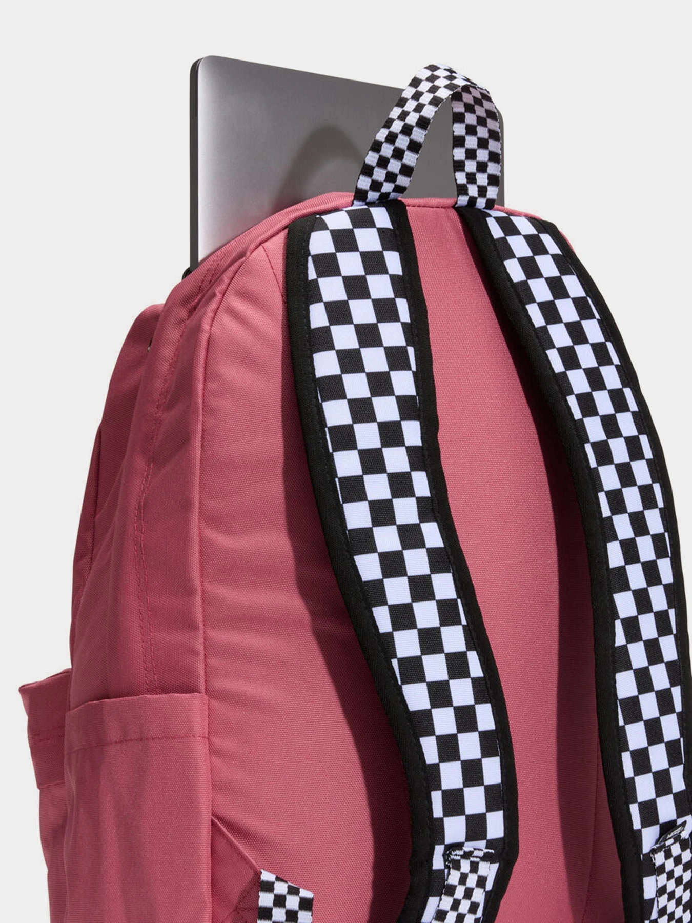 Рюкзаки Vans Old Skool Checkerboard 22L модель VN000H4WZRY1 Рюкзаки Vans Old Skool Checkerboard 22L модель VN000H4WZRY1 Фото