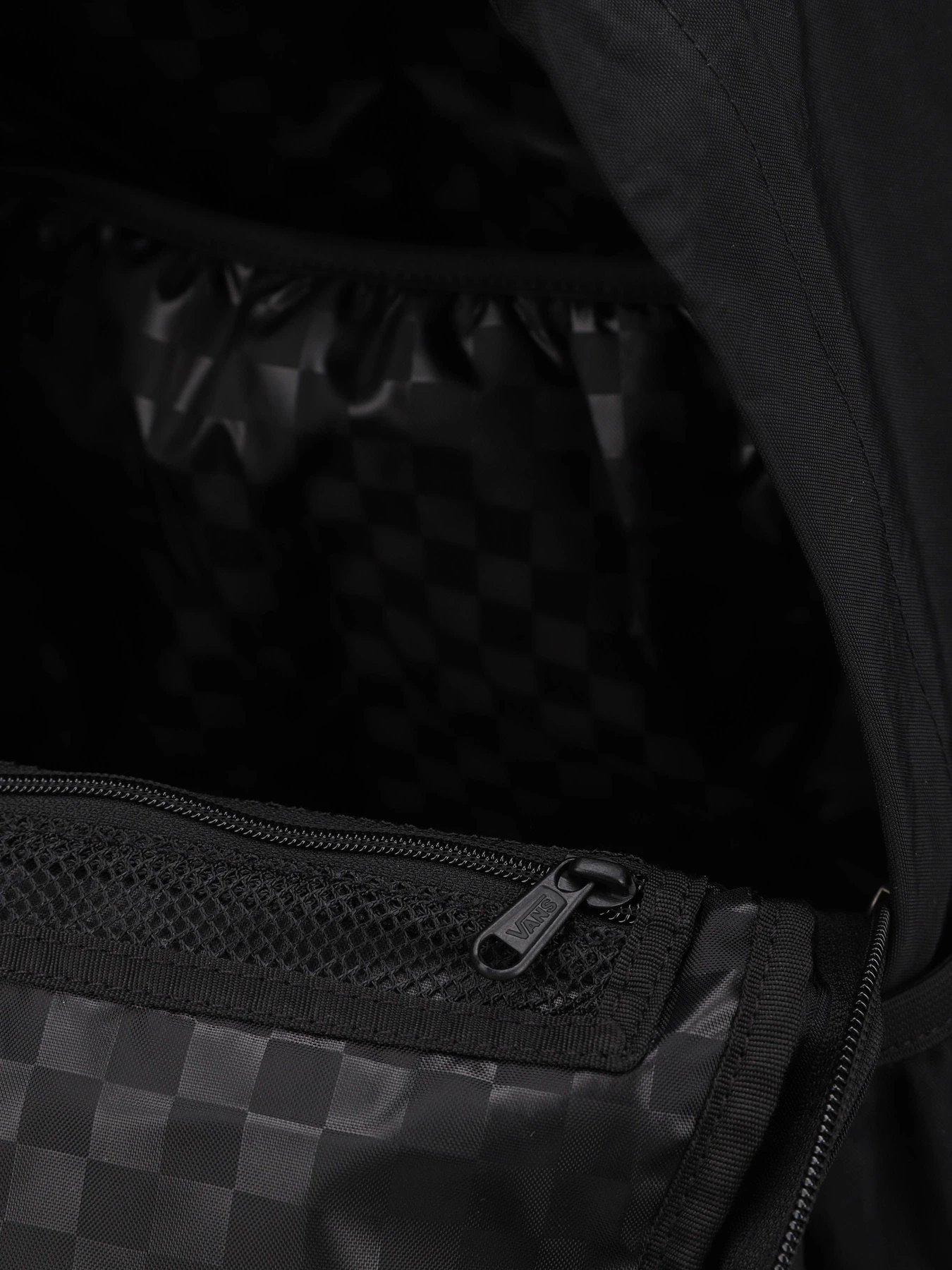 Рюкзаки Vans OFF THE WALL BACKPACK модель VN000SUBBLK1 Фото