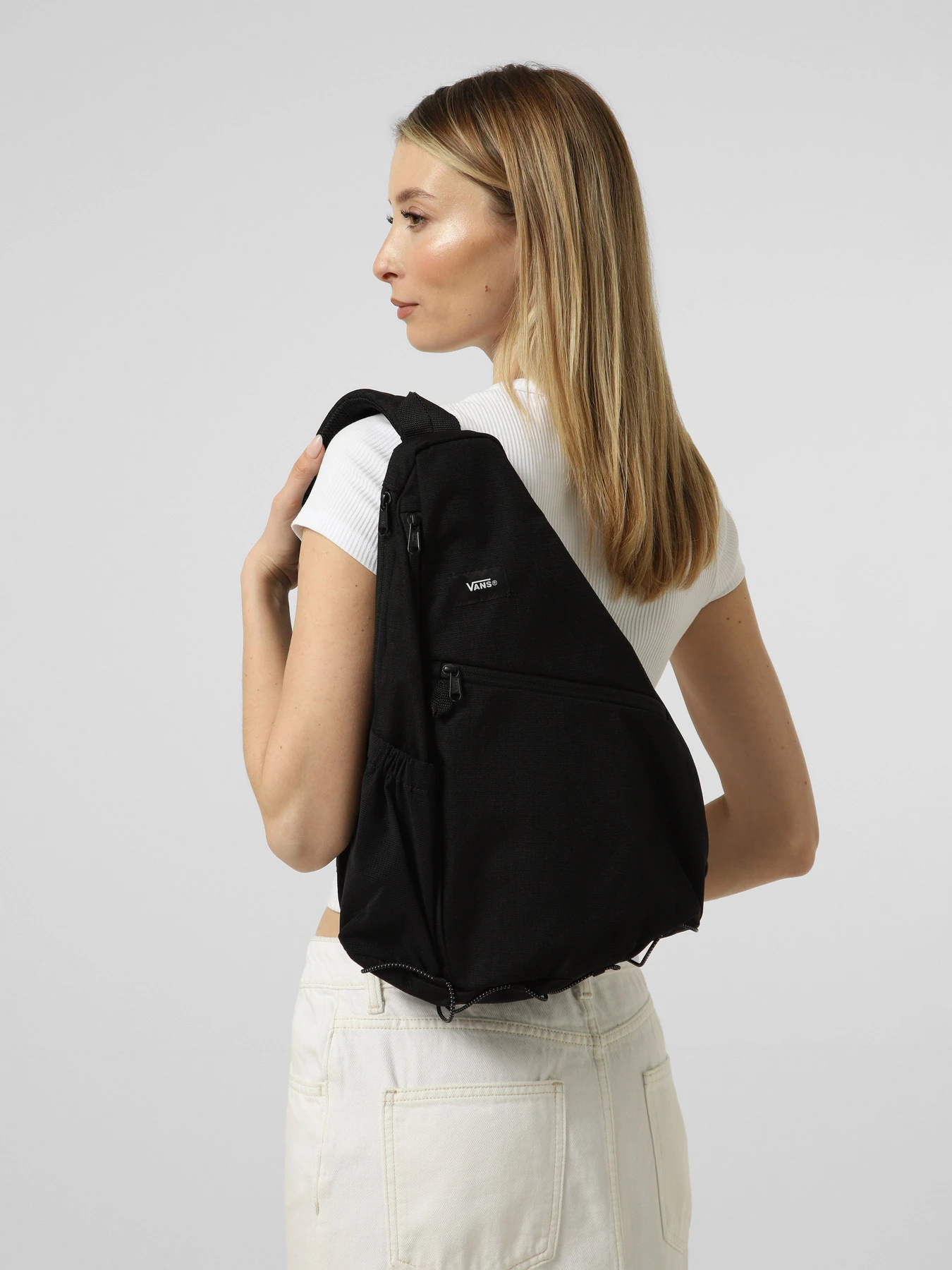 Рюкзаки Vans REACH SLING модель VN000T5WBLK1 Фото