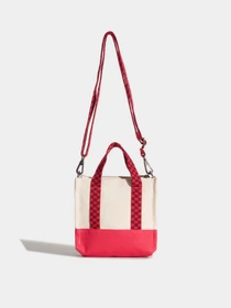 Сумки Vans LIL PERGS TOTE модель VN000HRWFO91 Фото