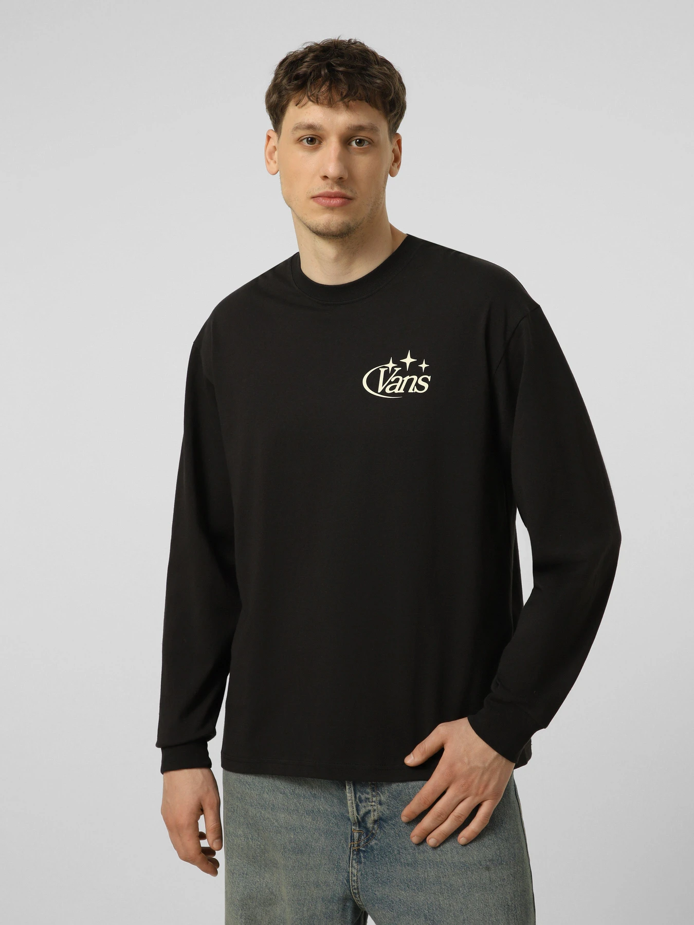 Худи и свитшоты Vans ADVANCED VEE LS TEE модель VN000SX4BLK1 Худи и свитшоты Vans ADVANCED VEE LS TEE модель VN000SX4BLK1 Фото