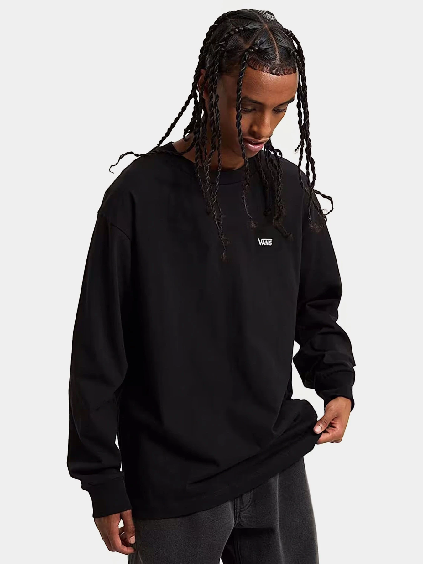 Худи и свитшоты Vans LEFT CHEST II LOOSE LS модель VN000P1SBLK1 Худи и свитшоты Vans LEFT CHEST II LOOSE LS модель VN000P1SBLK1 Фото