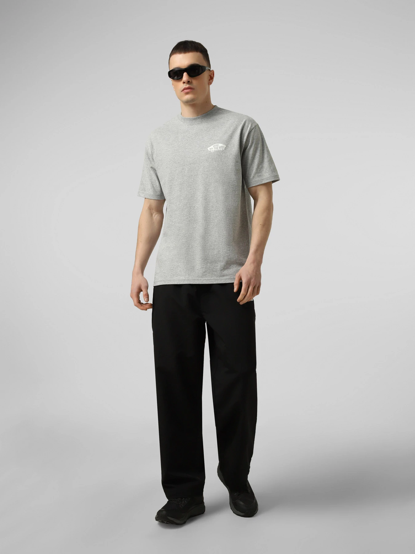 Футболки і поло Vans DOUBLE STANDARD SS TEE модель VN000SYDATH1 Фото