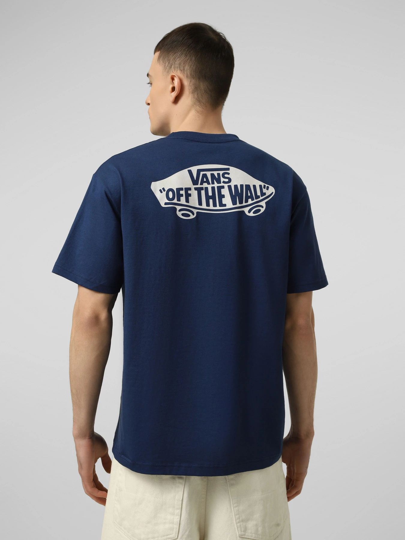 Футболки и поло Vans DOUBLE STANDARD SS TEE модель VN000SYDFOB1 Футболки и поло Vans DOUBLE STANDARD SS TEE модель VN000SYDFOB1 Фото